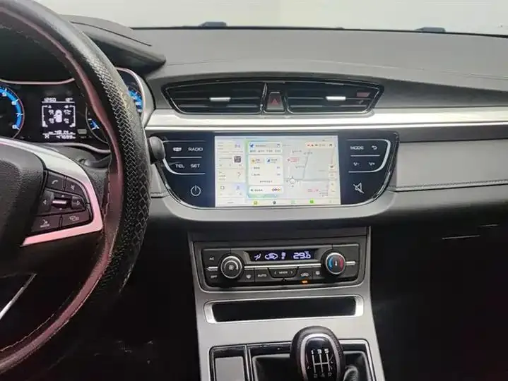 Emgrand 2020 1.5L Manual Luxury Model 13