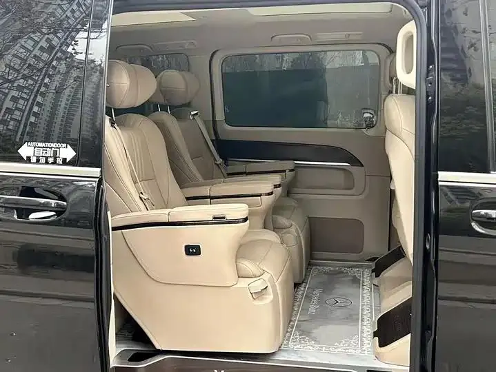 Mercedes Benz Class V 2022V 260 L Long Wheelbase Premium Edition 10