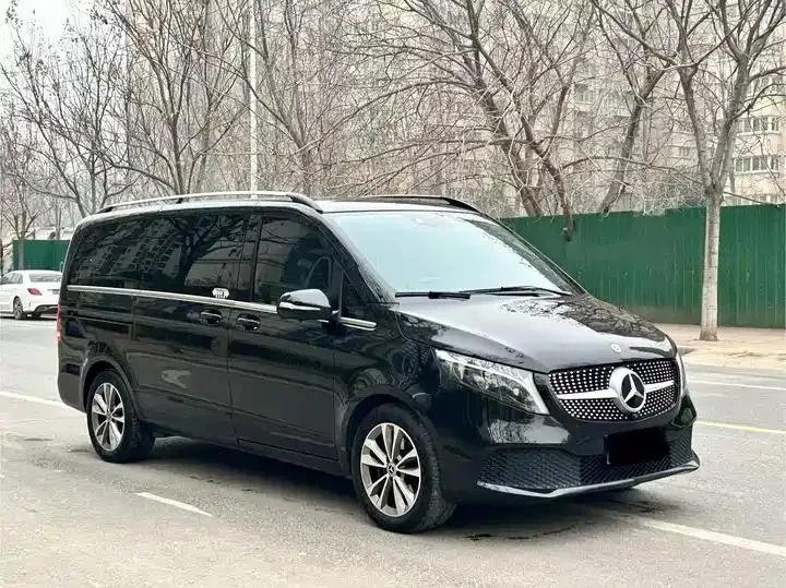 Mercedes Benz Class V 2022V 260 L Long Wheelbase Premium Edition 3