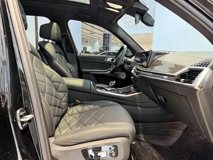 BMW X5 2024 xDrive 40Li Premium Black Flame Limited Edition 10