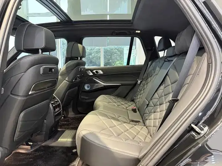 BMW X5 2024 xDrive 40Li Premium Black Flame Limited Edition 20
