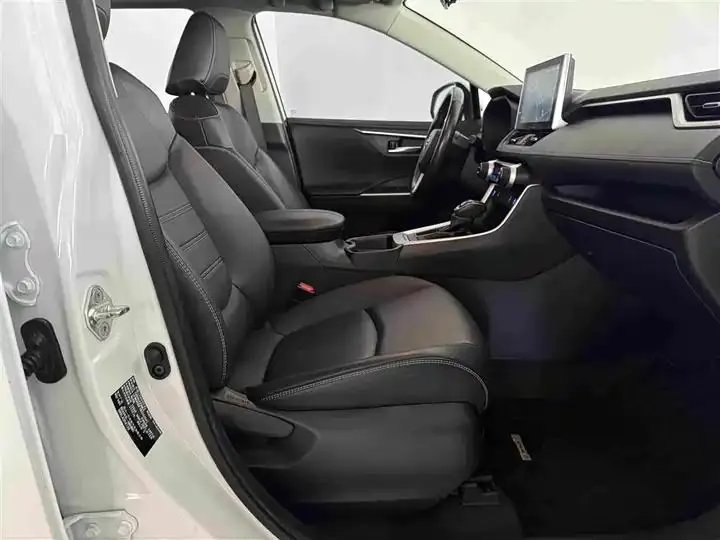 RAV4 Rongfeng 2021 2.0L CVT Two-Drive Fashion PLUS Edition 11