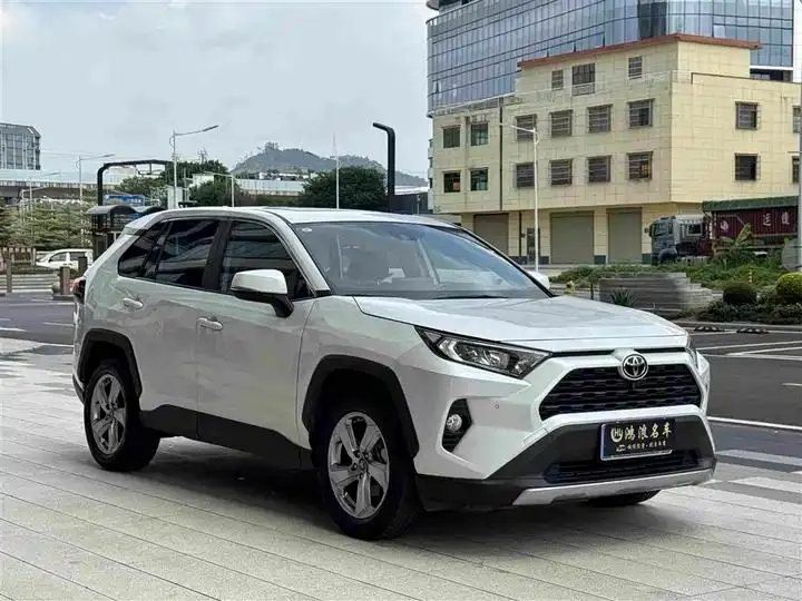 RAV4 Rongfeng 2021 2.0L CVT Two-Drive Fashion PLUS Edition 3