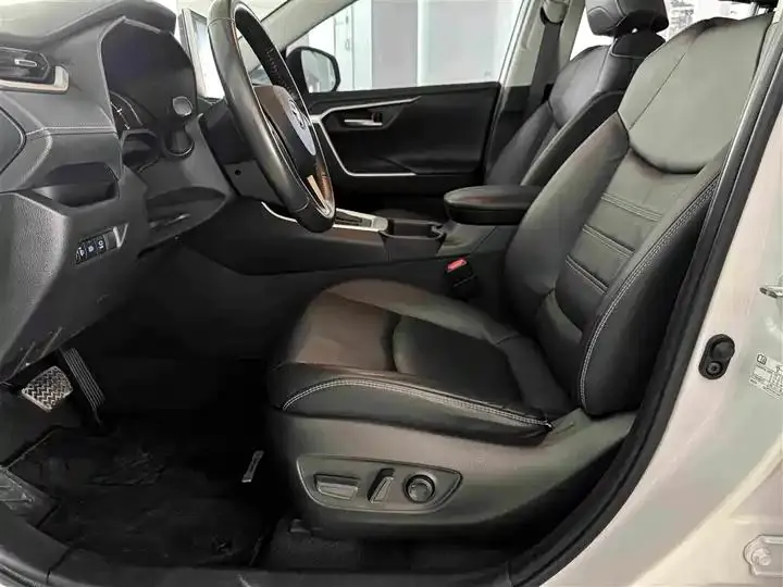RAV4 Rongfeng 2021 2.0L CVT Two-Drive Fashion PLUS Edition 8
