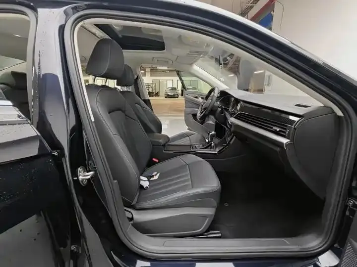 Passat 2022 280TSI Business Edition 11
