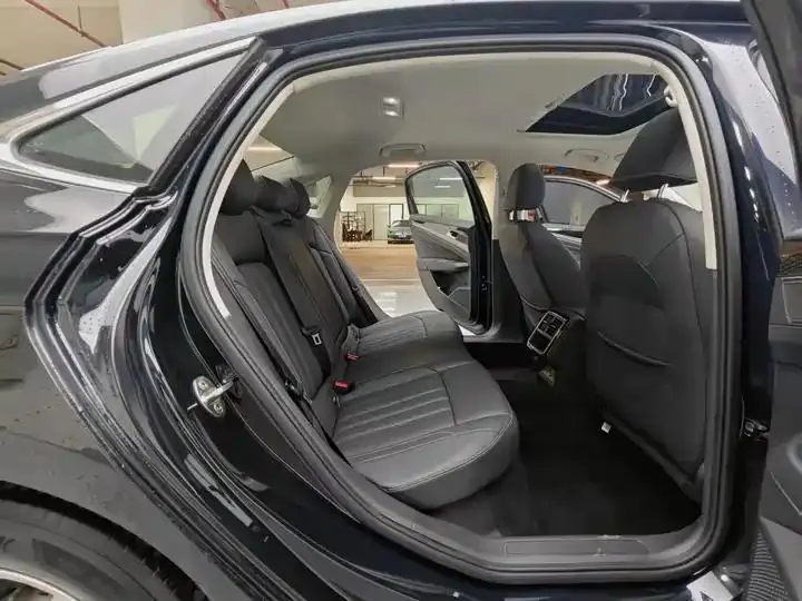 Passat 2022 280TSI Business Edition 12
