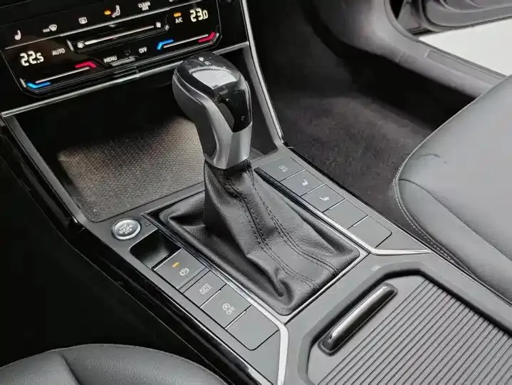 Passat 2022 280TSI Business Edition 16