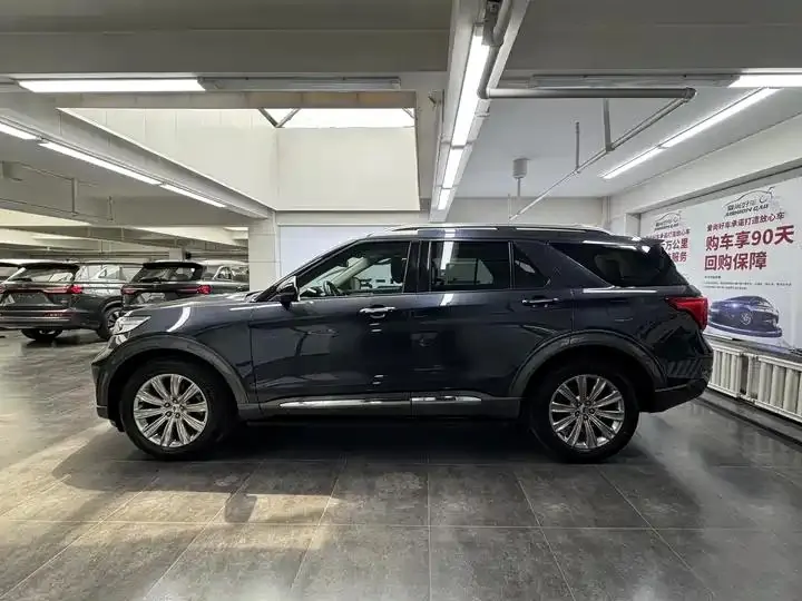 Explorer 2020 EcoBoost 285 Four-Wheel-Drive Titanium Edition, 7-Seater 4