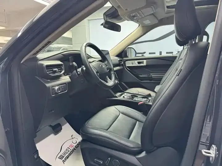 Explorer 2020 EcoBoost 285 Four-Wheel-Drive Titanium Edition, 7-Seater 8