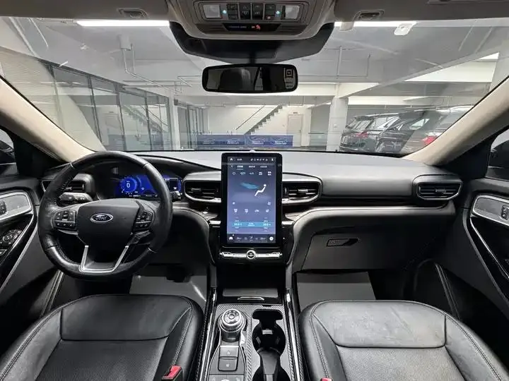 Explorer 2020 EcoBoost 285 Four-Wheel-Drive Titanium Edition, 7-Seater 9