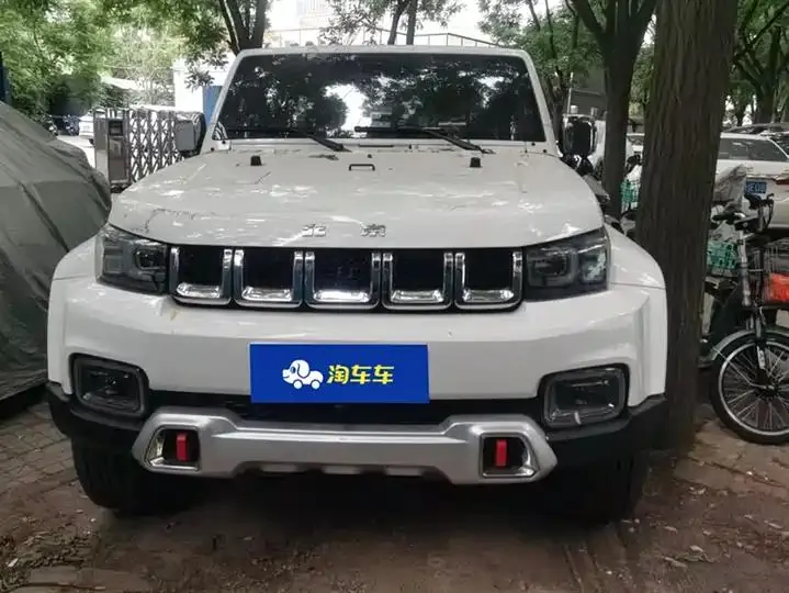 Beijing BJ40 2020 2.0T Automatic Four-wheel Drive City Hunter Edition Chivalrous Type 2
