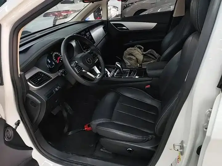 Song MAX 2021 upgraded version 1.5T automatic honor 7 seats 15