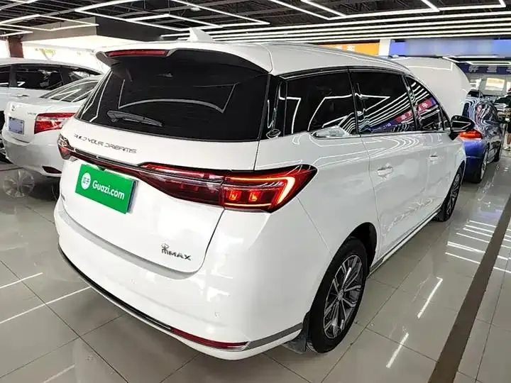 Song MAX 2021 upgraded version 1.5T automatic honor 7 seats 7