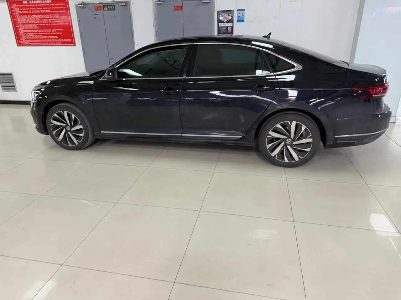 Volkswagen 2025 Passat 2.0TSI 330TSI outstanding elite edition automatic gear 5