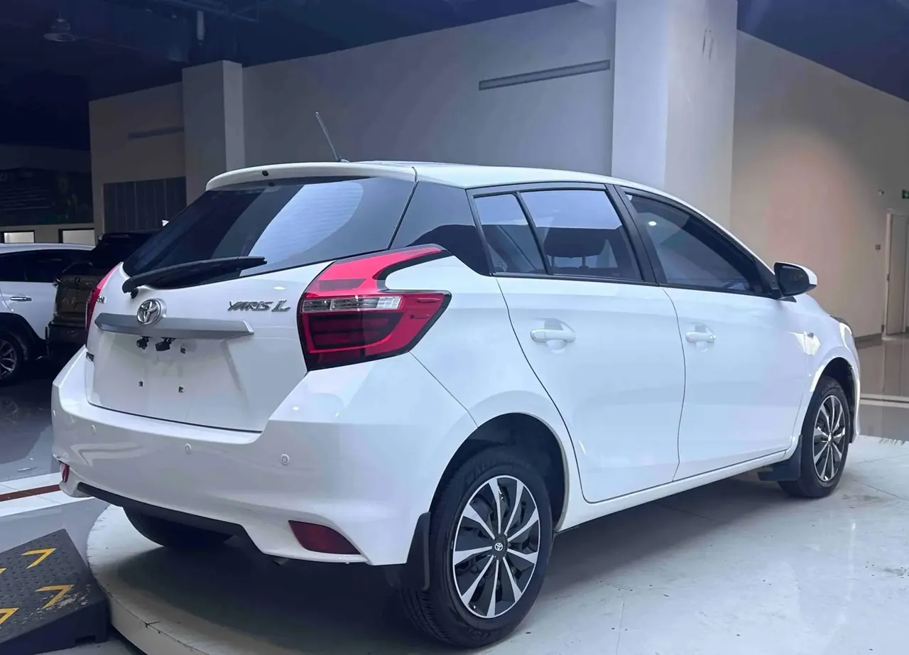 YARiS L Zhixuan 2022 1.5L CVT Leading PLUS Edition 3