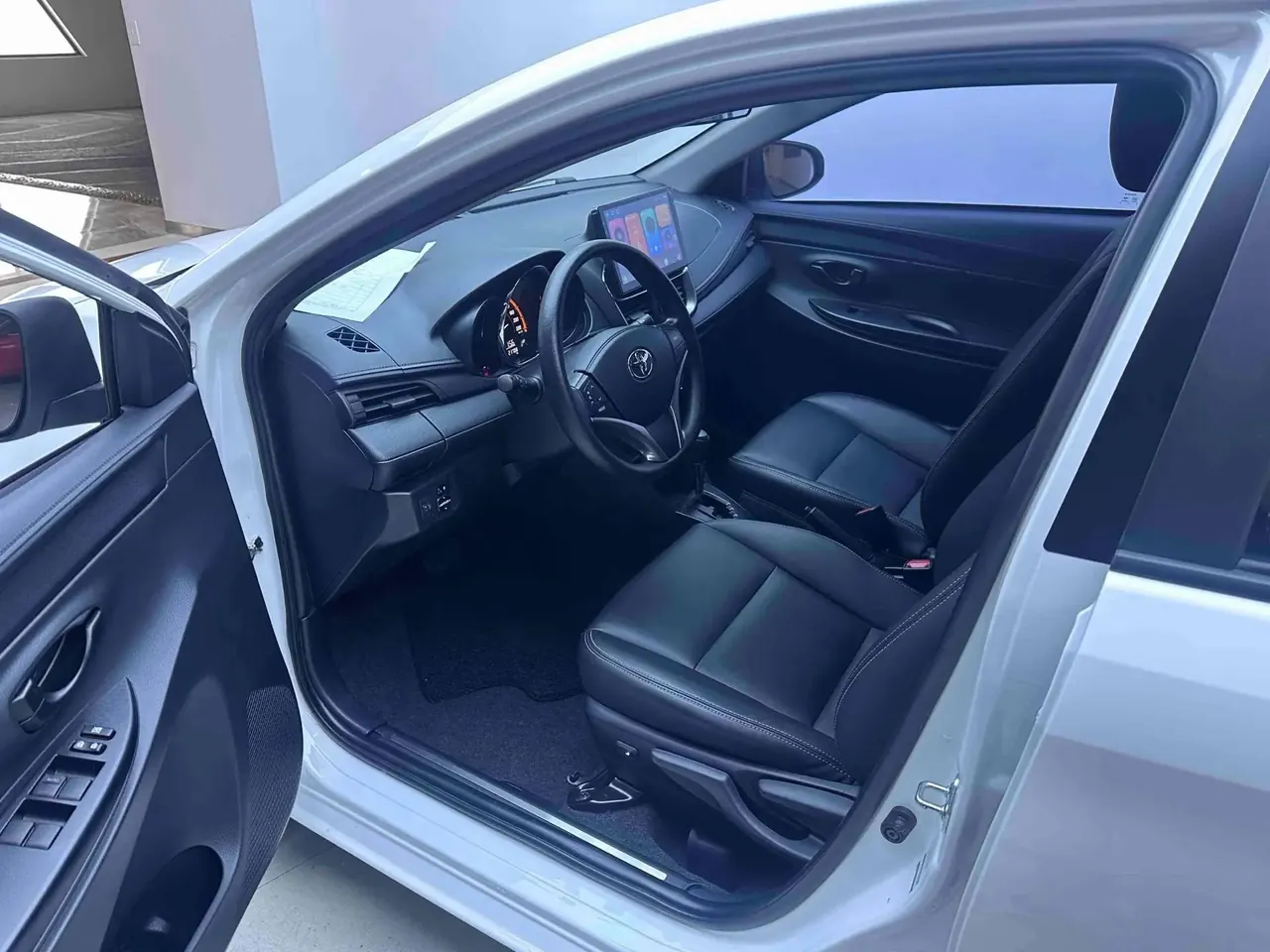 YARiS L Zhixuan 2022 1.5L CVT Leading PLUS Edition 4