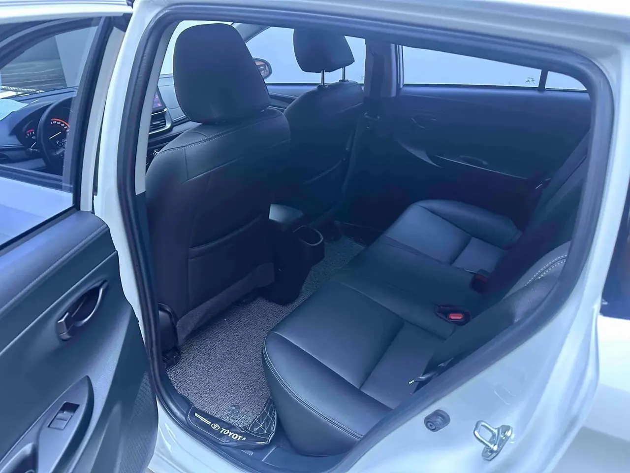 YARiS L Zhixuan 2022 1.5L CVT Leading PLUS Edition 8