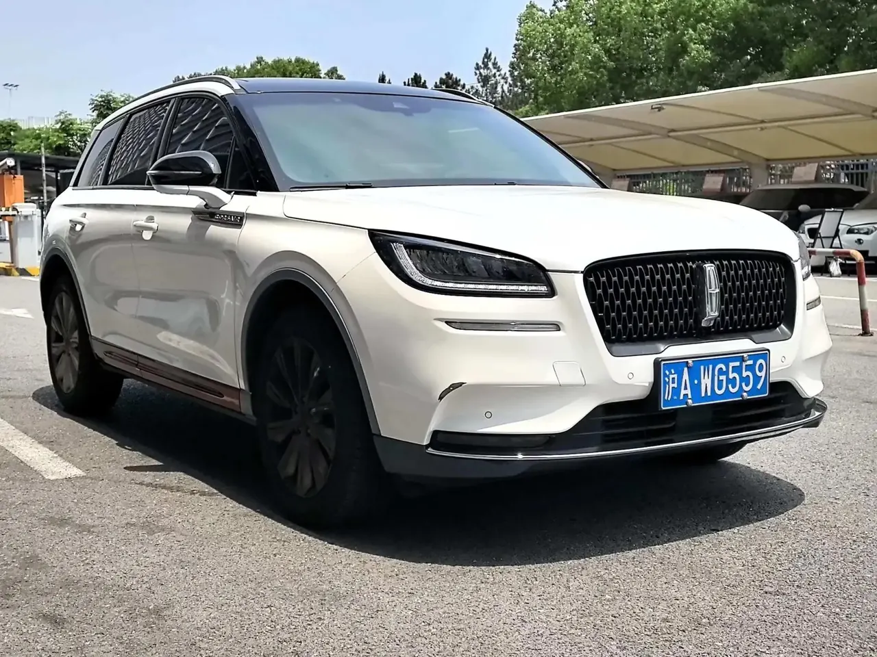 Adventurer 2022 model changed to 2.0T two-wheel drive elegant version 3