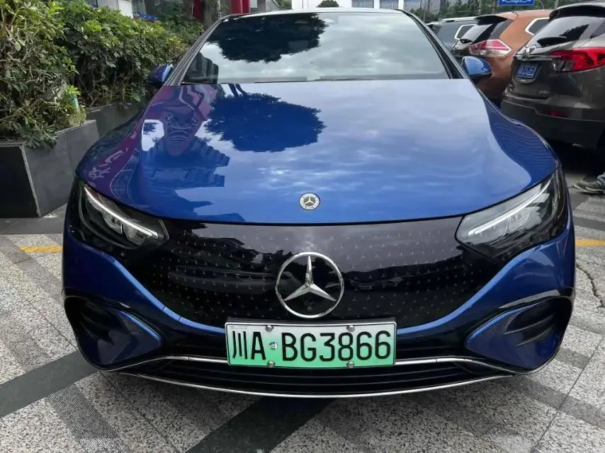 Mercedes Benz EQE 2022 350 Deluxe Edition 2