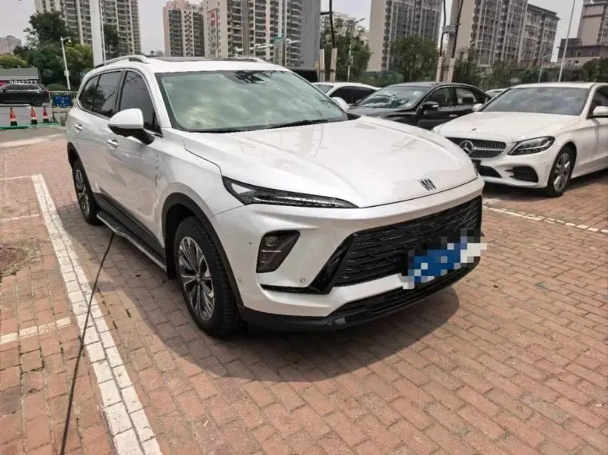 Buick 2025 Angkewei Plus 2.0T 28T 4-wheel drive platinum version automatic gear 2