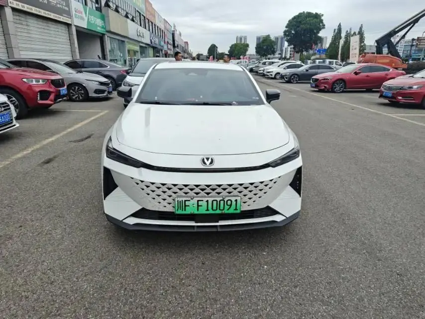 ChangAn 2024 UNI-V Zhidian iDD 1.5 Stepless Blue Whale 136km Zhiku Automatic Gear 4
