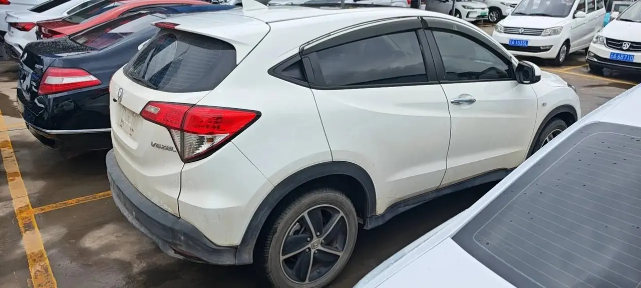 Vezel 2020 1.5L CVT Pioneer Edition 4
