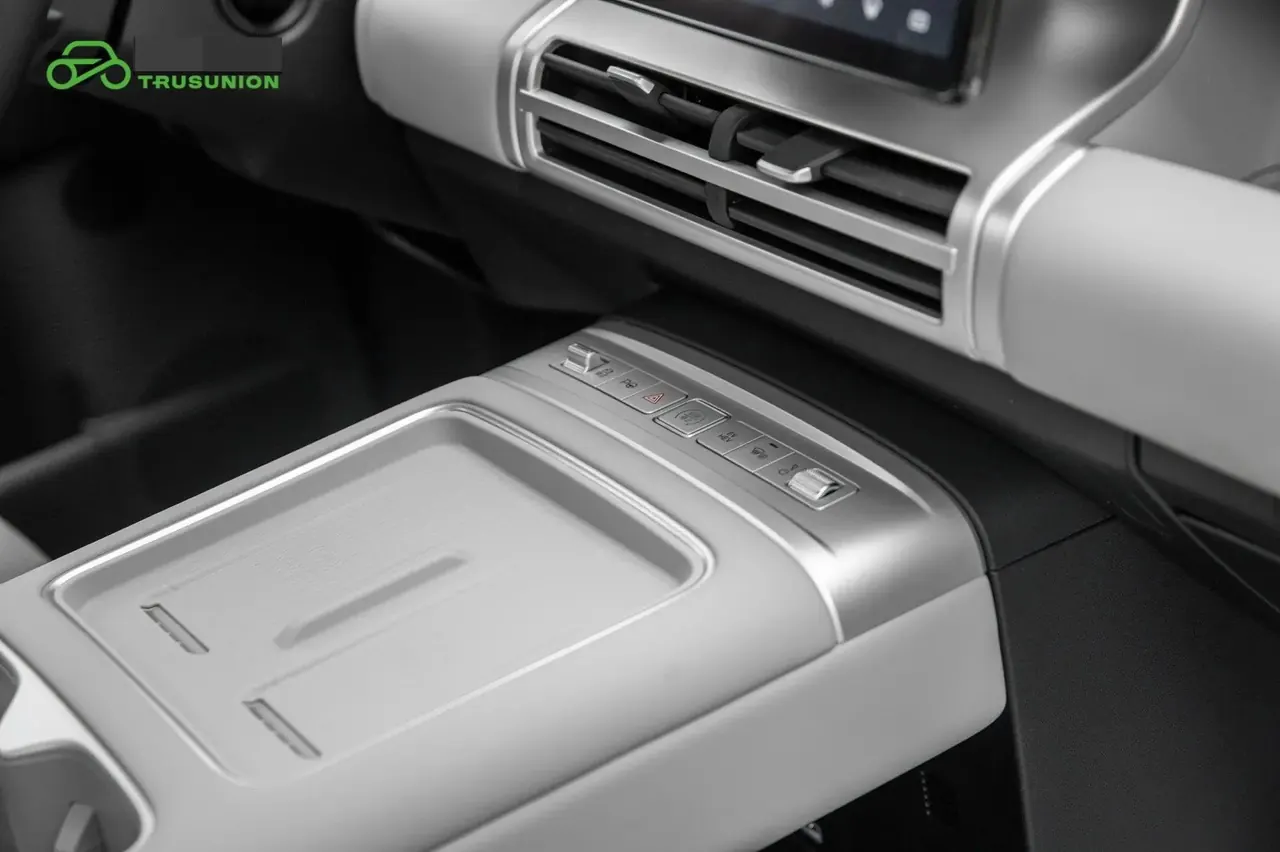 FangChengBao 2025 titanium 7 1.5T stepless 190KM four-wheel drive Ultra version of automatic gear 14