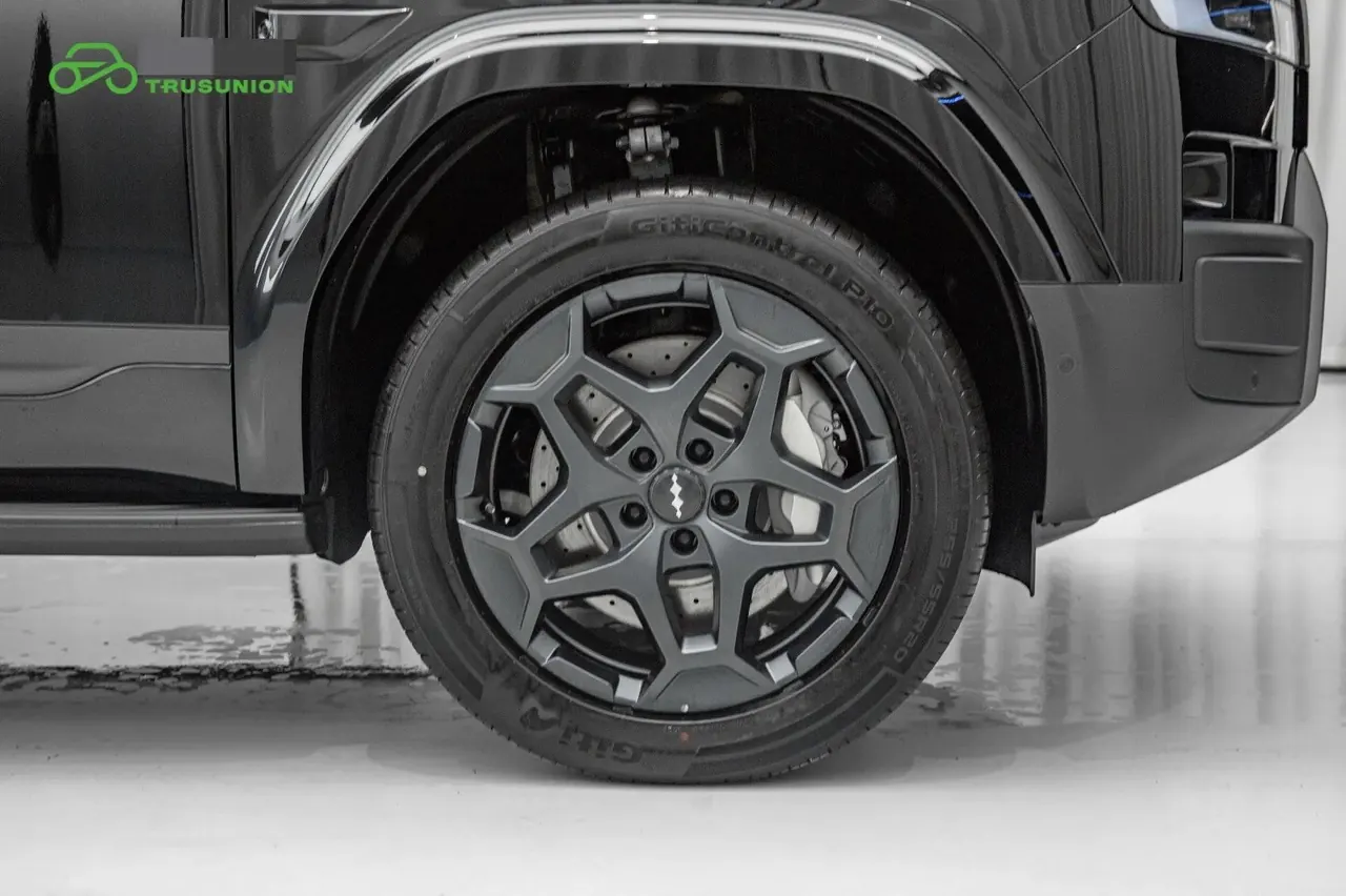 FangChengBao 2025 titanium 7 1.5T stepless 190KM four-wheel drive Ultra version of automatic gear 8