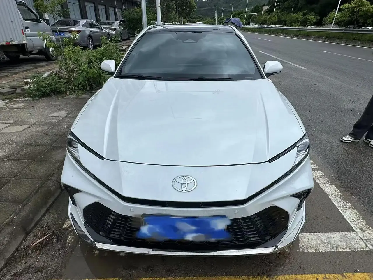 Toyota 2024 Camry Dual Engine 2.0HXS Stepless Sports PLUS Edition Automatic Gear 2