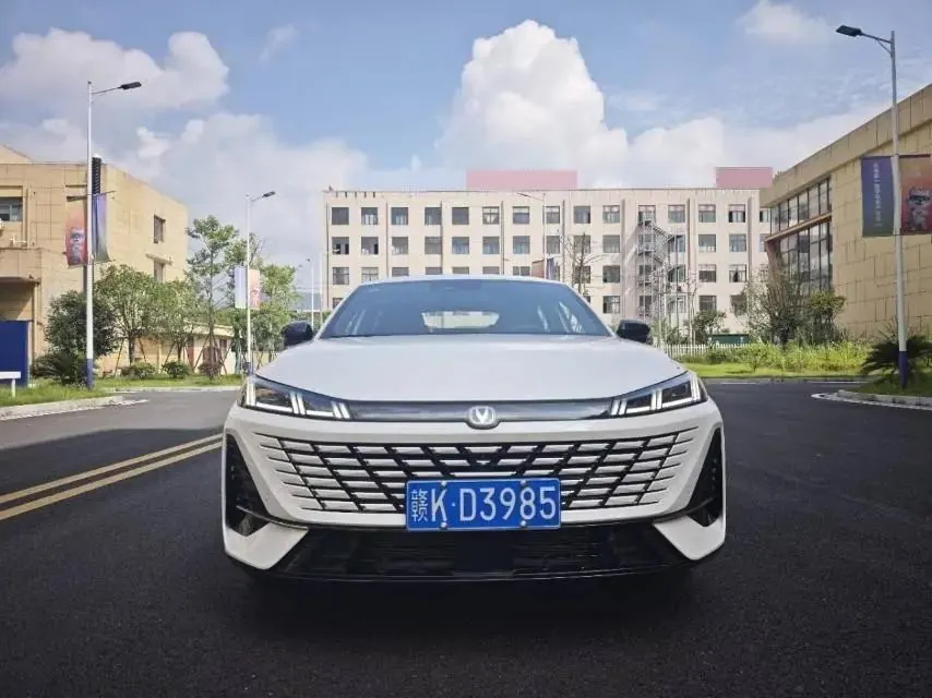 ChangAn 2026 Yidong 1.5T 500Bar Smart Automatic Gear 2
