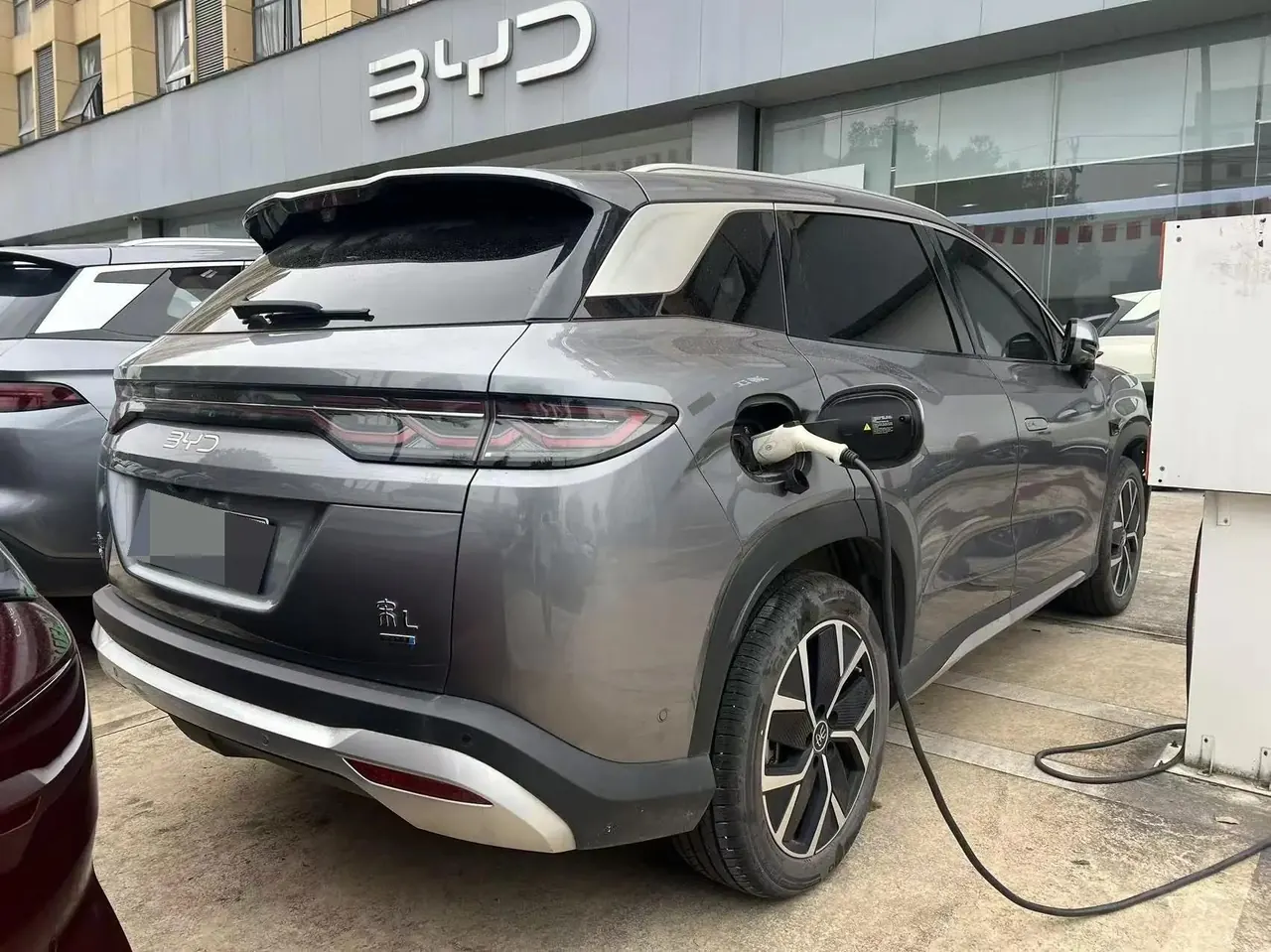 BYD 2025 Song L DM-i 1.5 Stepless Smart Driving Edition 160km Excellent Automatic Gear 2