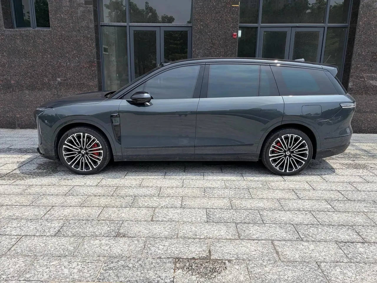NIO 2026 ES8 6-seat executive signature version automatic gear 8