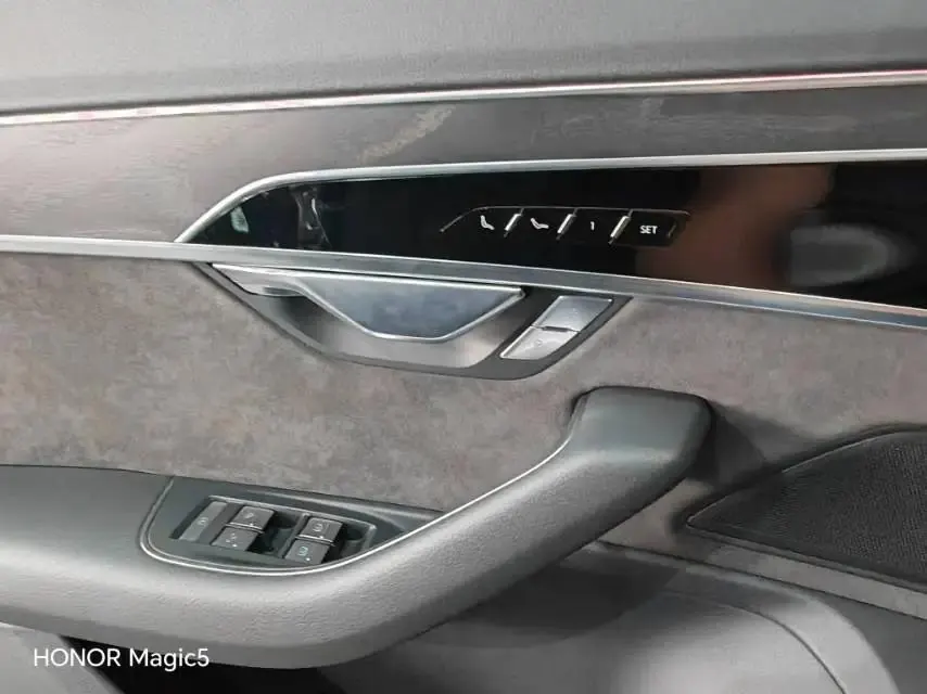 Audi A8 2019 facelift Plus A8L 50 TFSI quattro Comfort 9