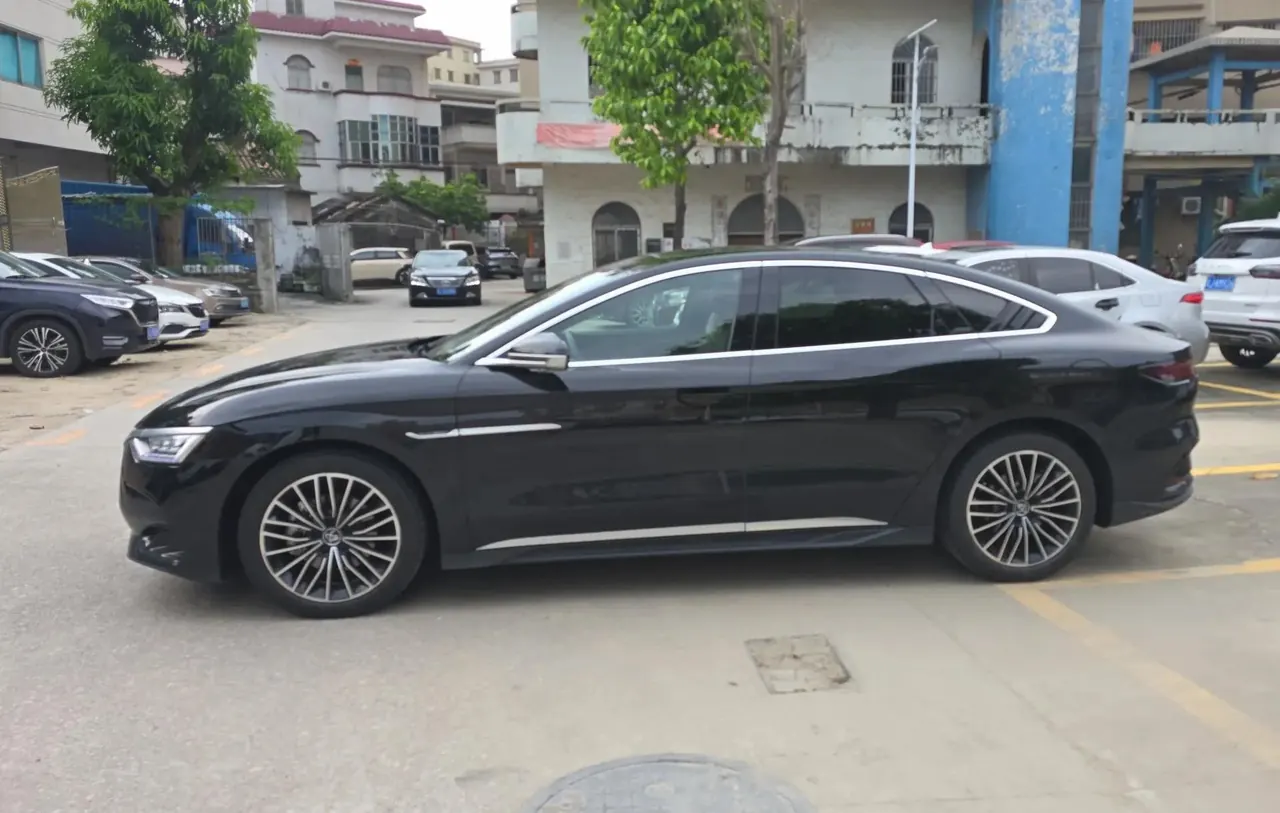 BYD 2024 Han DM-i 1.5T stepless glory version 121KM pilot automatic gear 3