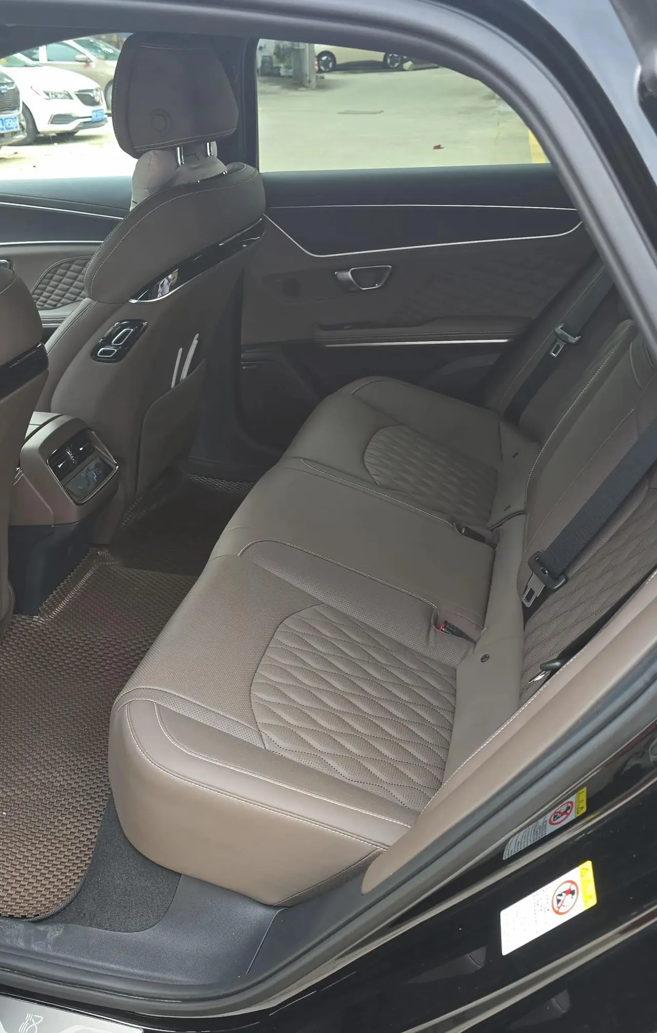 BYD 2024 Han DM-i 1.5T stepless glory version 121KM pilot automatic gear 4