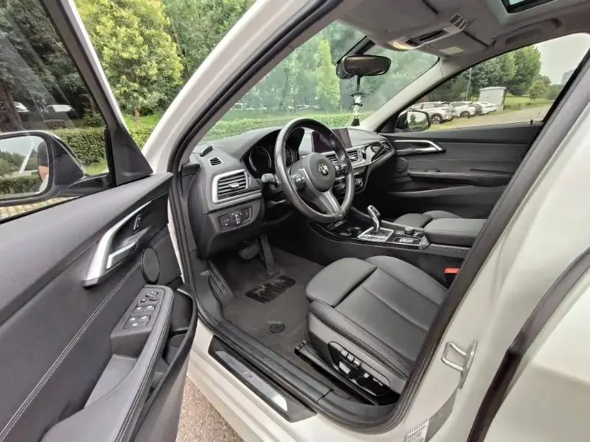 BMW 1 Series 2020 120i M Sports Suit 6