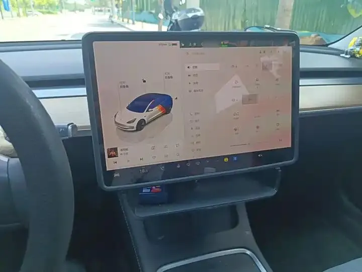 Model 3 2022 rear-wheel drive version 4