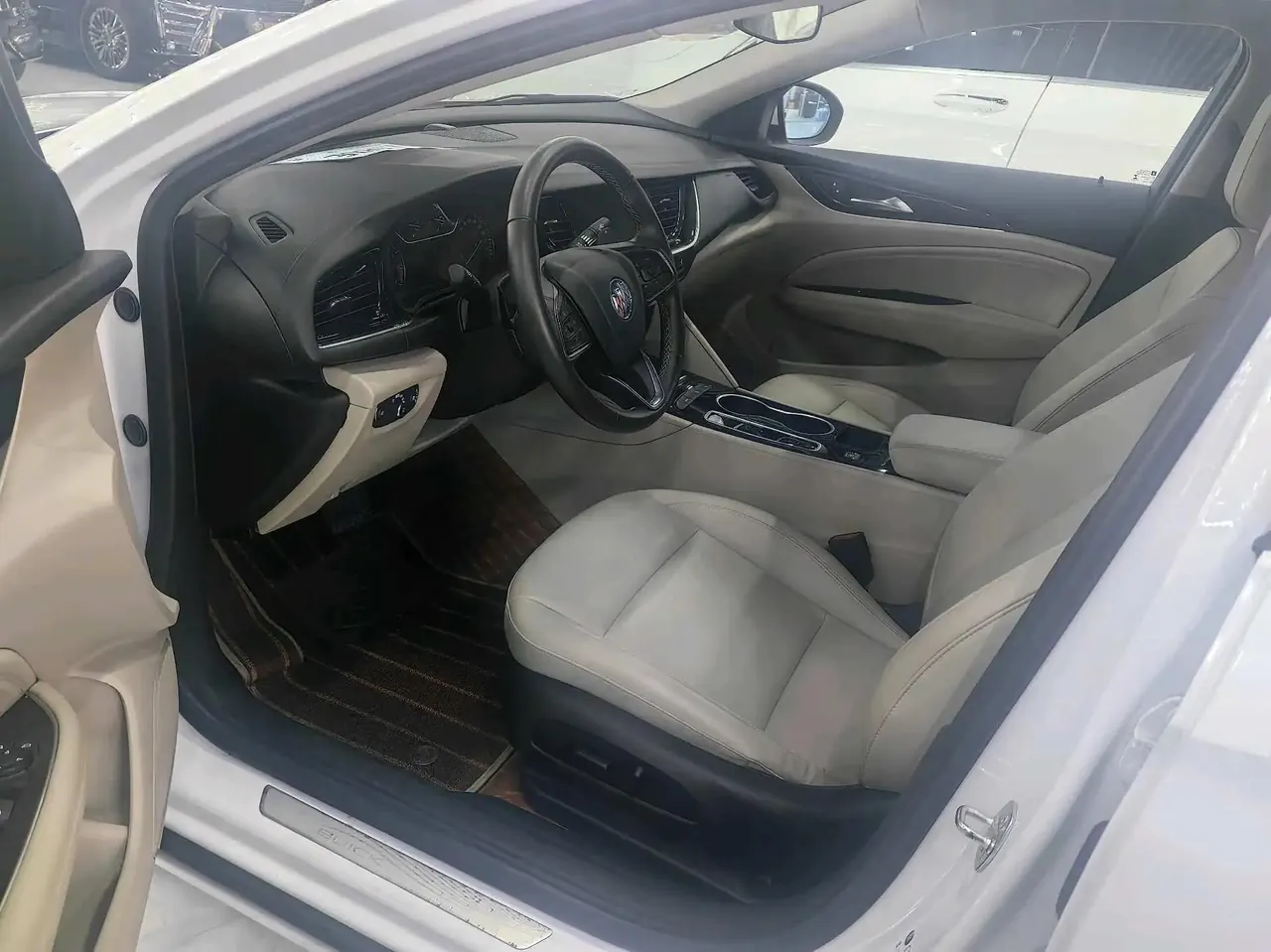 Regal 2020 552T Elite 4