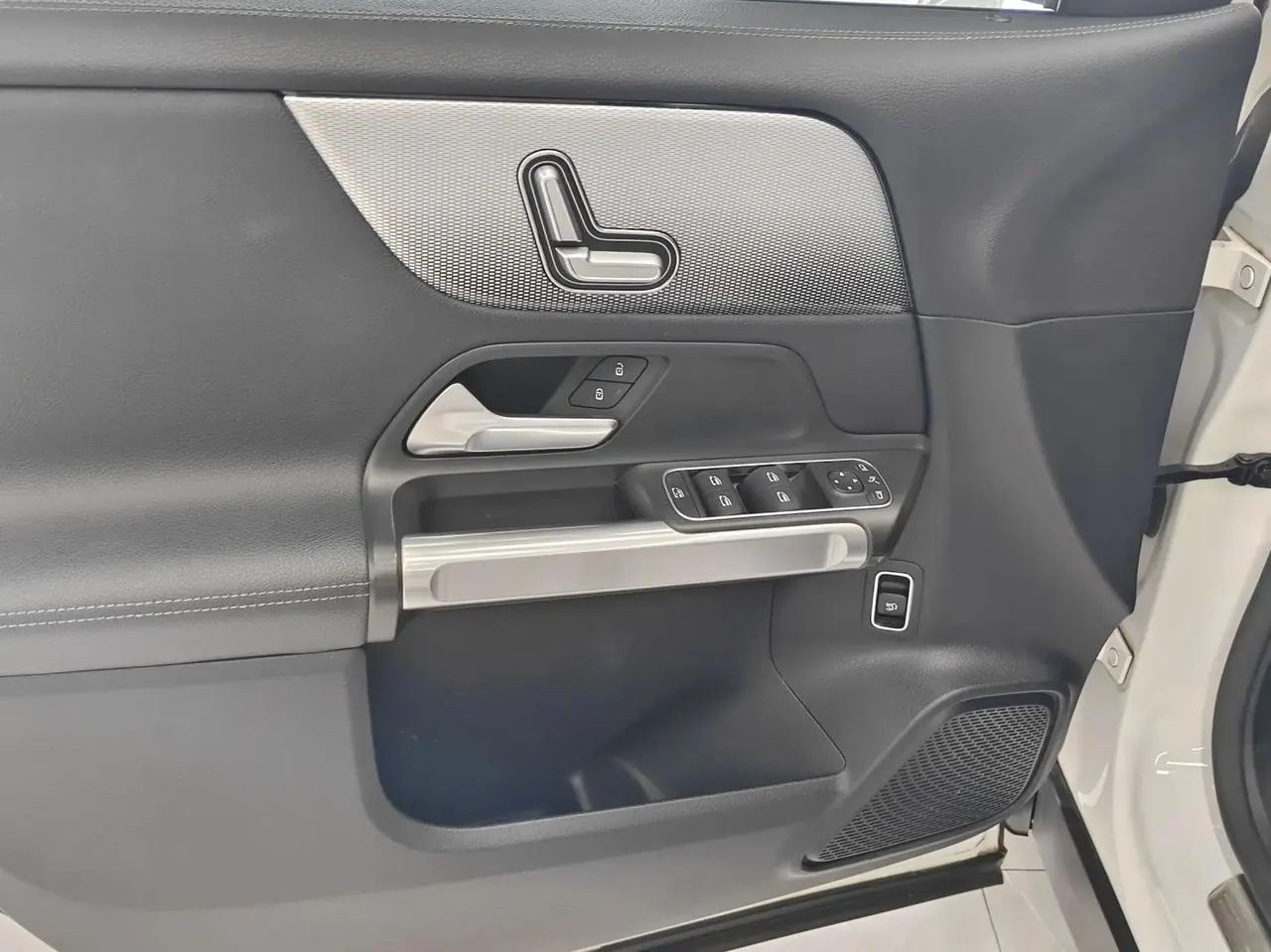 Mercedes Benz GLB 2021 GLB 180 Fashion 5