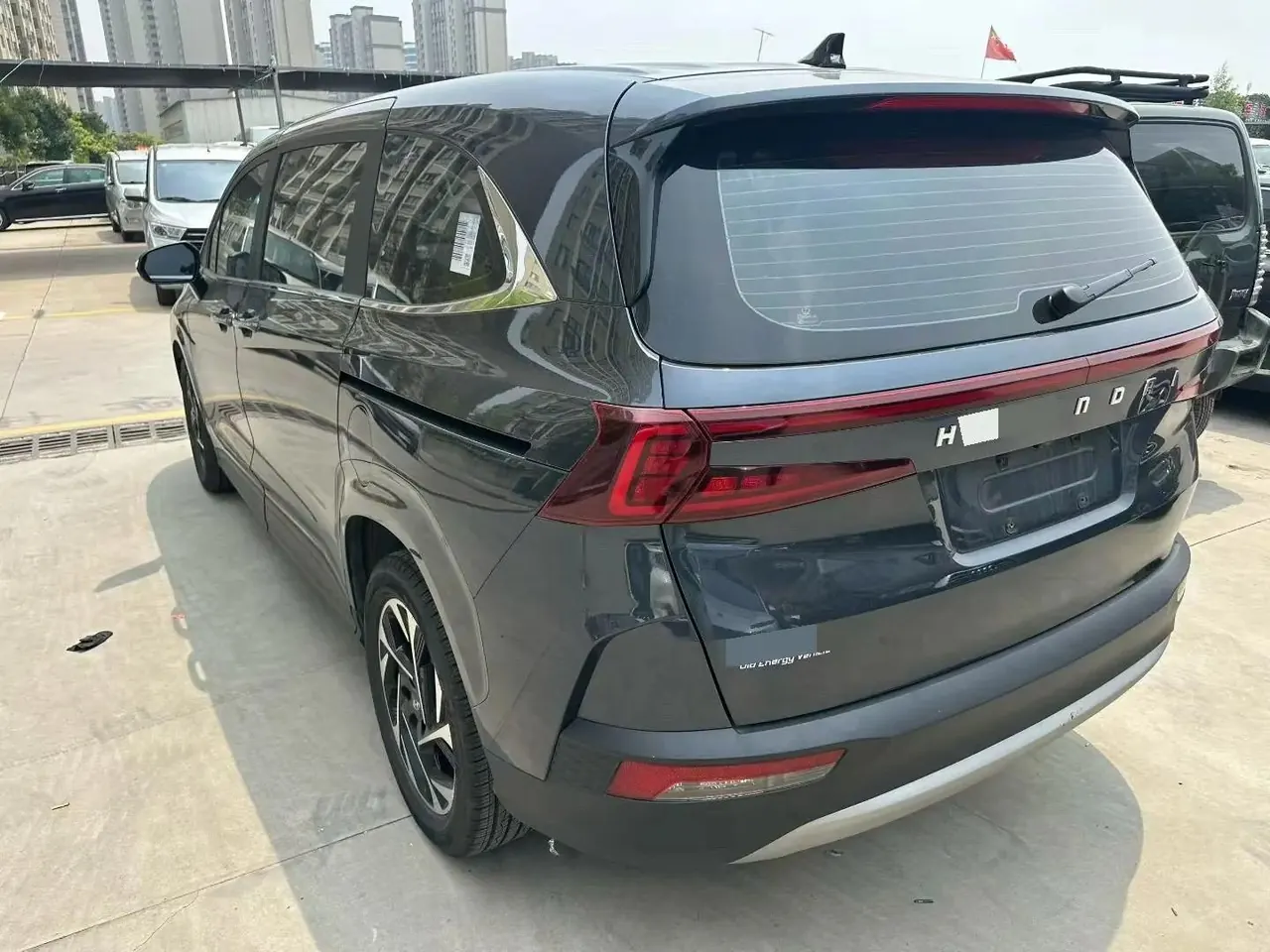 Custin 2021 270TGDi Prestige LUX 7