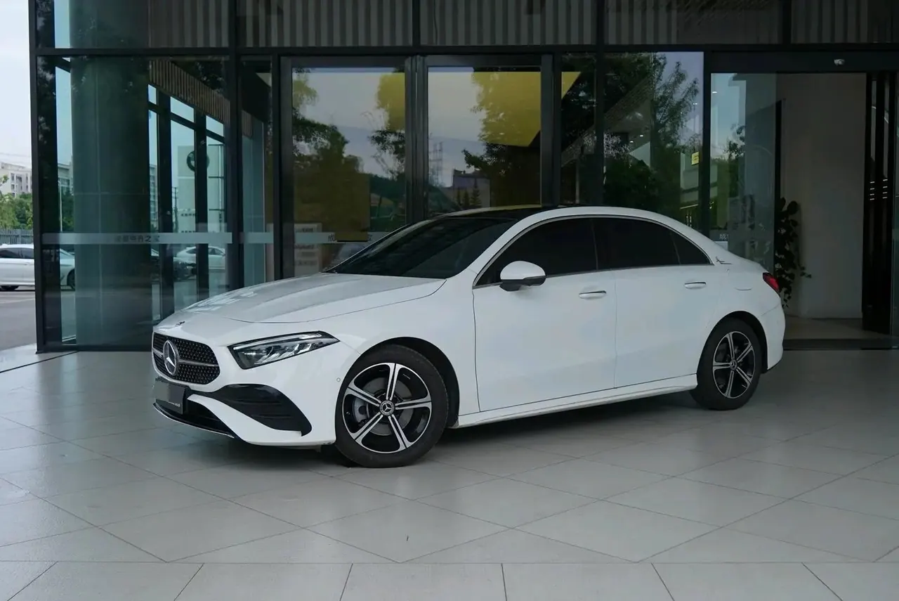 Mercedes Benz Class A 2025 A 200 L 1.3T Fashion (Modified) Automatic Gear - View 1