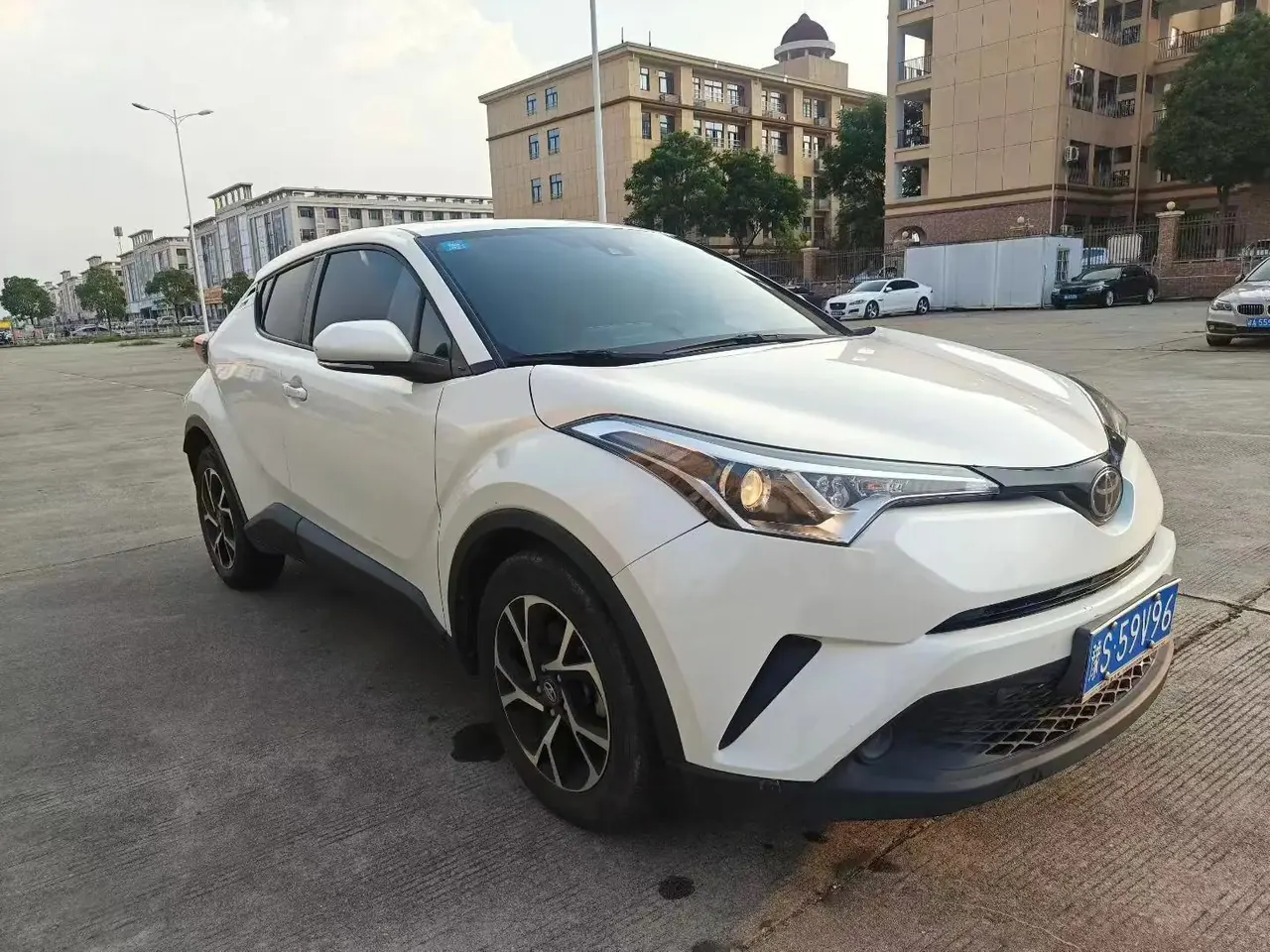 Toyota C- HR 2020 2.0L Comfort Edition 3