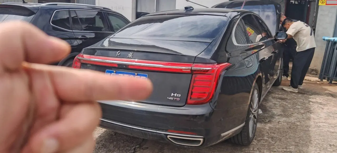 HongQi H9 2020 model 2.0T Intelligent Connected Flag-Charm Edition 5