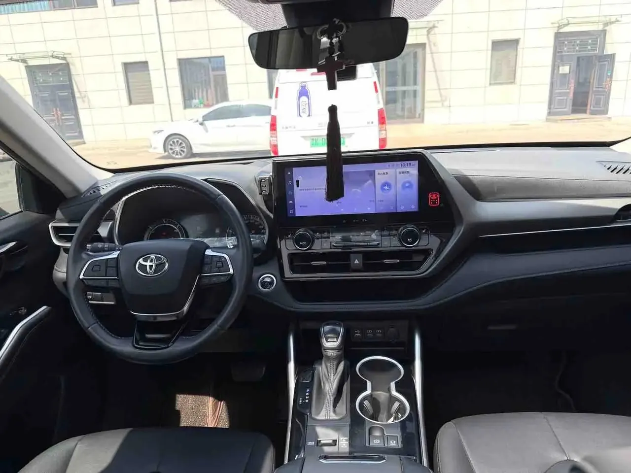 Highlander 2022 Dual Engine 2.5L 4-wheel Drive Premium Edition 7-seat 4
