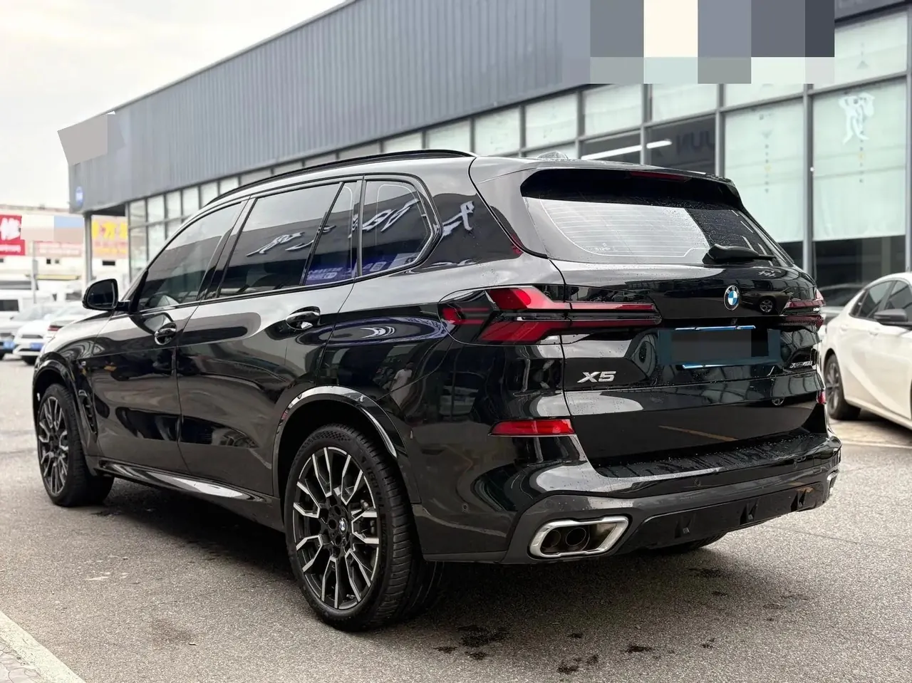 BMW 2023 X5 xDrive40Li 48V 3.0T M sports obsidian night suit automatic gear 11