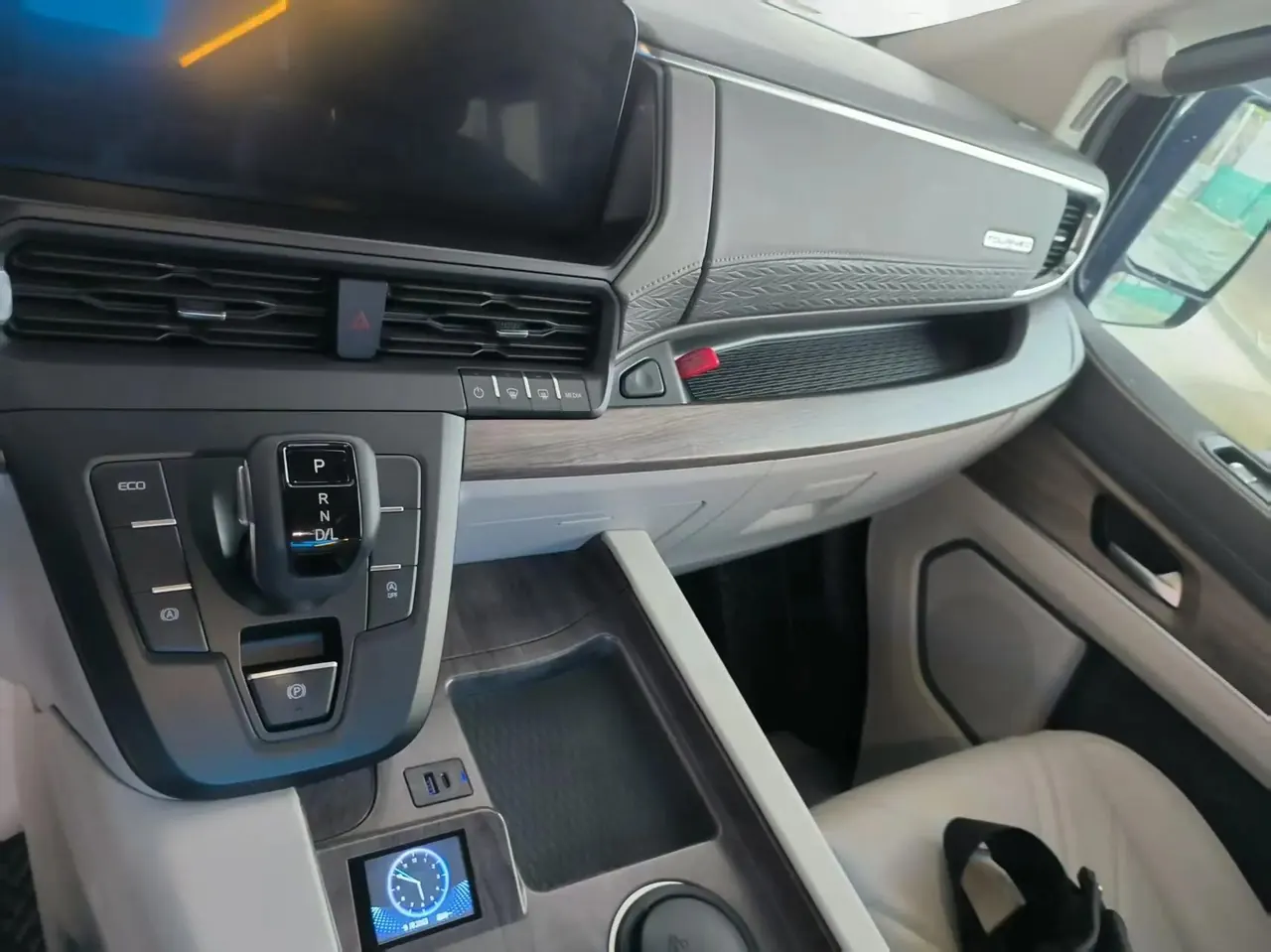 Turio 2022 2.0T Basic 8