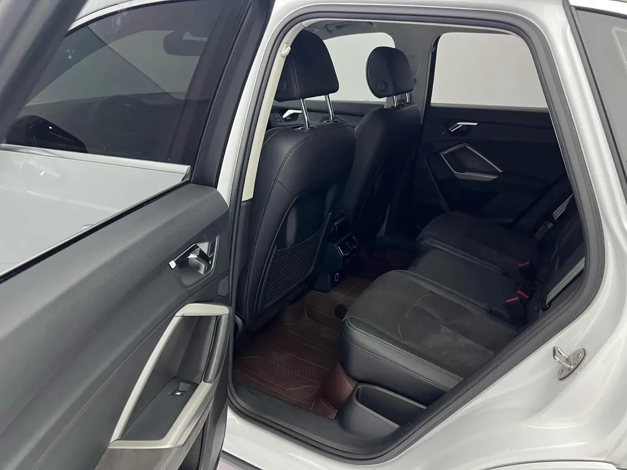 Audi Q3 2022 35 TFSI Enterprising Dynamic 4