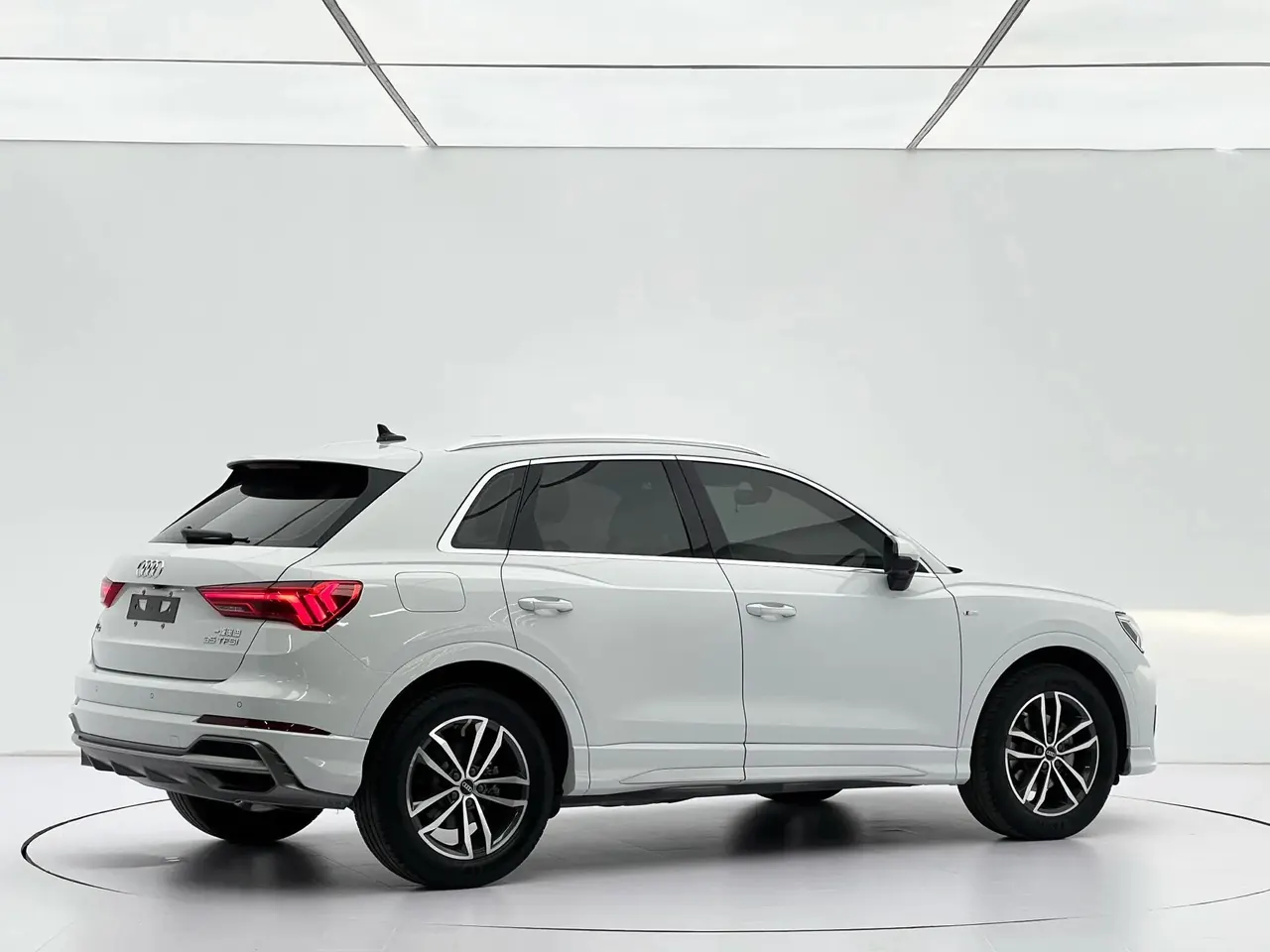 Audi Q3 2022 35 TFSI Enterprising Dynamic 9