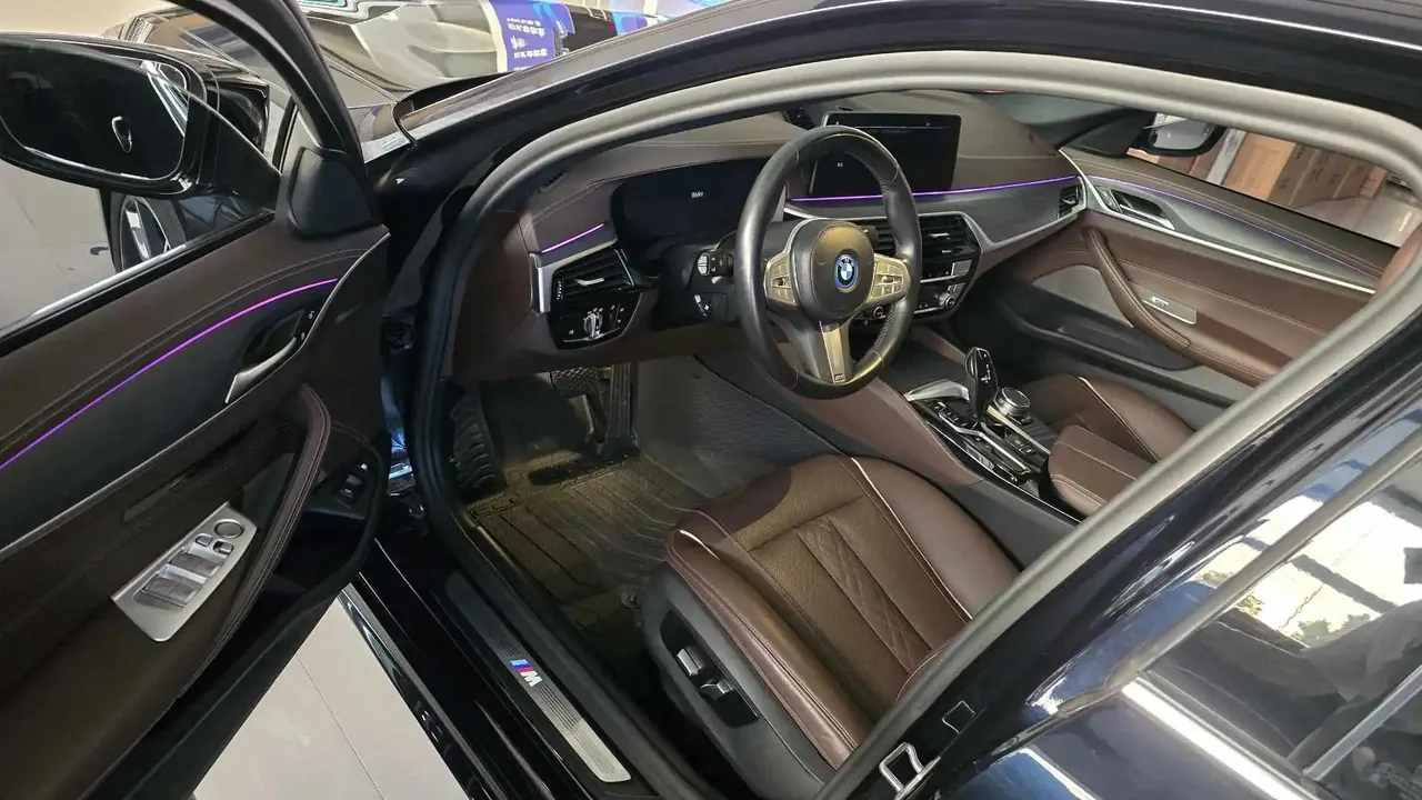 BMW 5 New Energy 2022 to 2 535Le M Sports Suit 2