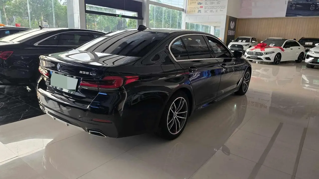 BMW 5 New Energy 2022 to 2 535Le M Sports Suit 6